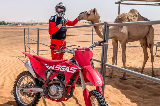 enduro-desert-adventure-bike-rental-dubai