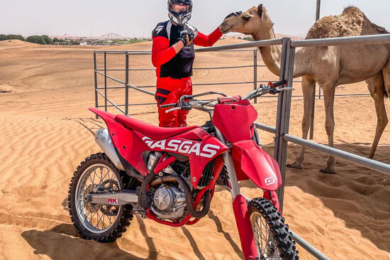 enduro-dirt-bike-custom-motorbike-tour-dubai