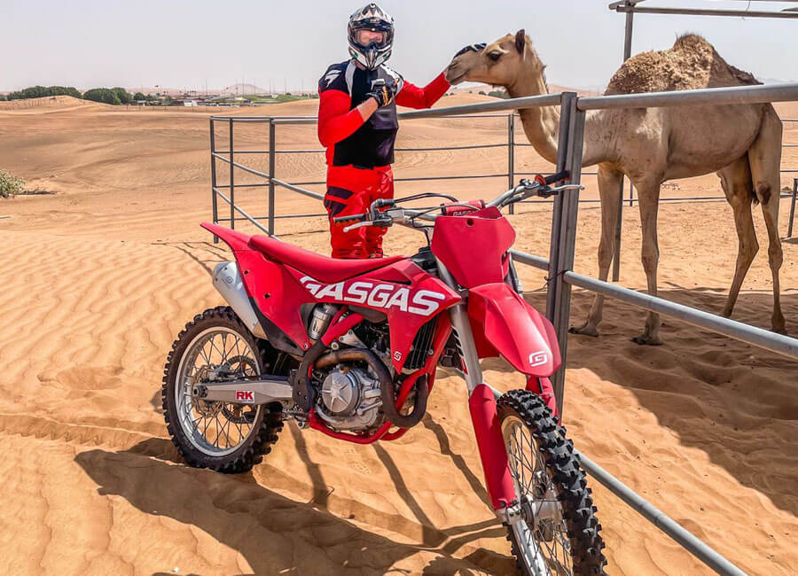 16-dirt-bike-enduro-desert-bike-adventure-tour-male-female-in-dubai