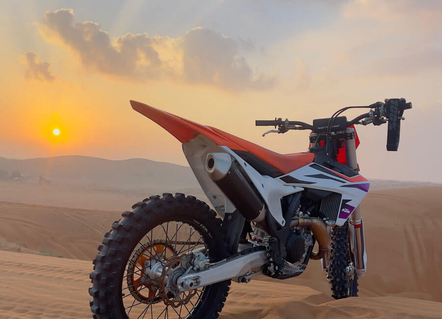 6-ktm-dirt-bike-enduro-bike-sand-dune-adventures-in-dubai-uae